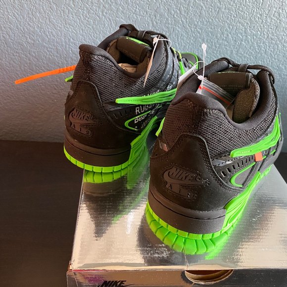 Off-White x Nike Air Rubber Dunk 